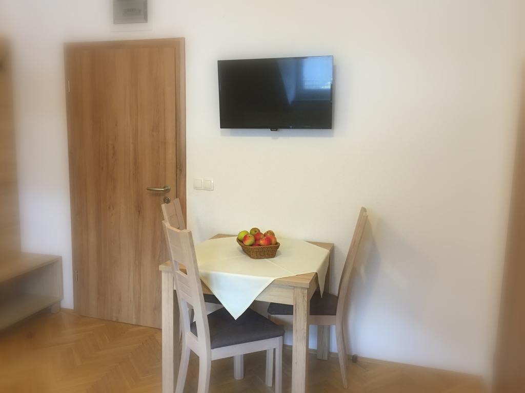 Apartmaji In Sobe Tina Kranjska Gora Esterno foto